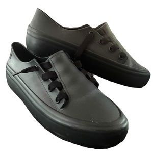 Melissa Solid Black Ulitsa Sneakers Women's 7